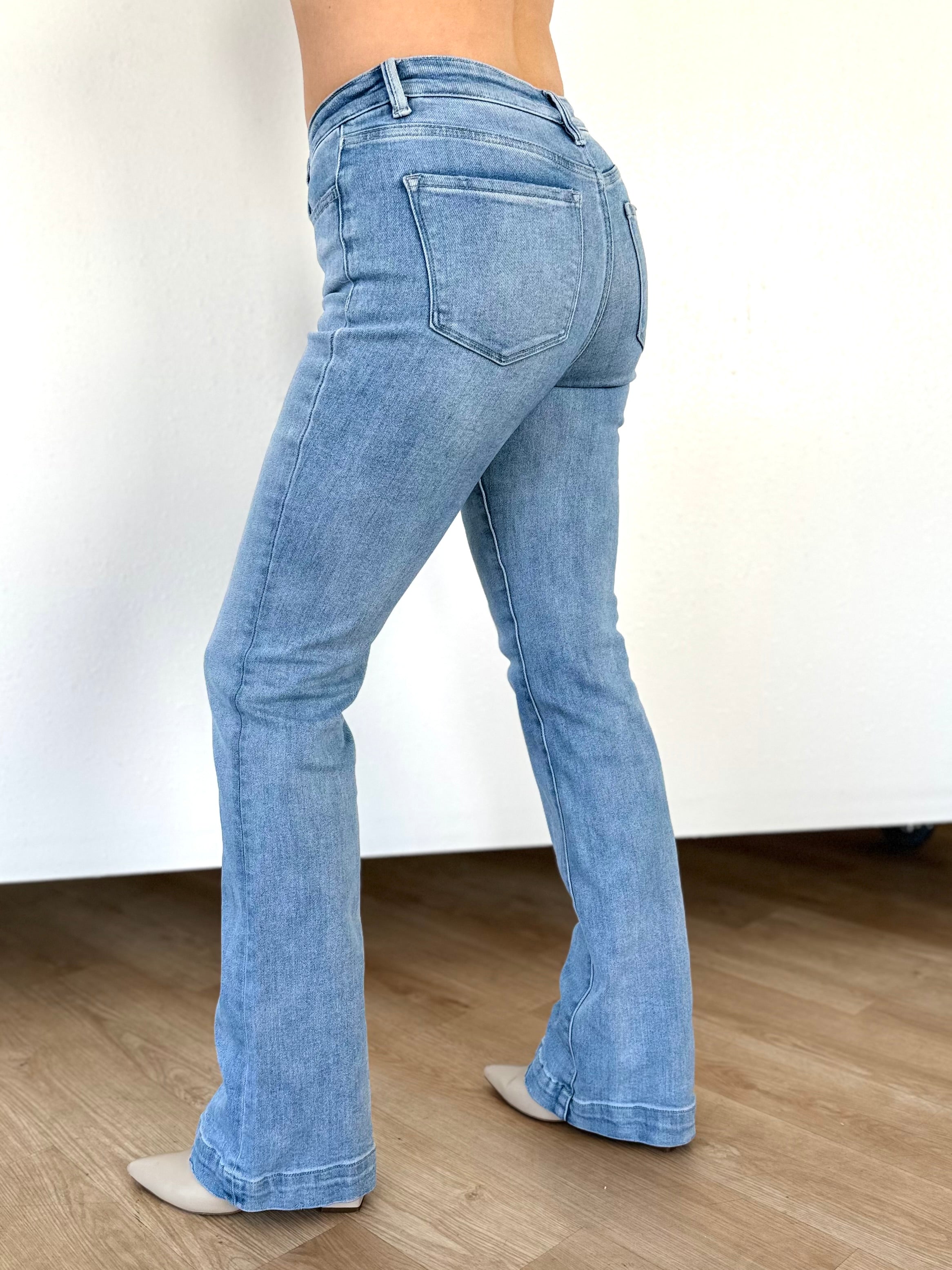 Vervet Legendary Mid Rise Bootcut Jeans